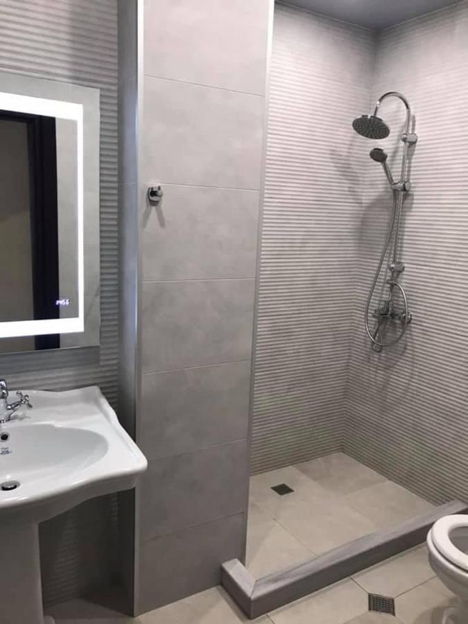 באטומי Hotel Light Palace מראה חיצוני תמונה
