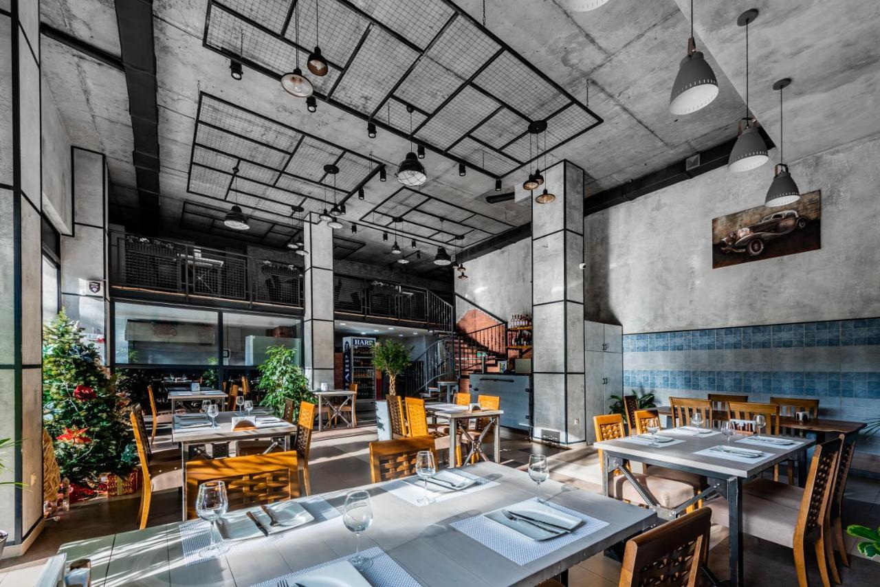 באטומי Hotel Light Palace מראה חיצוני תמונה