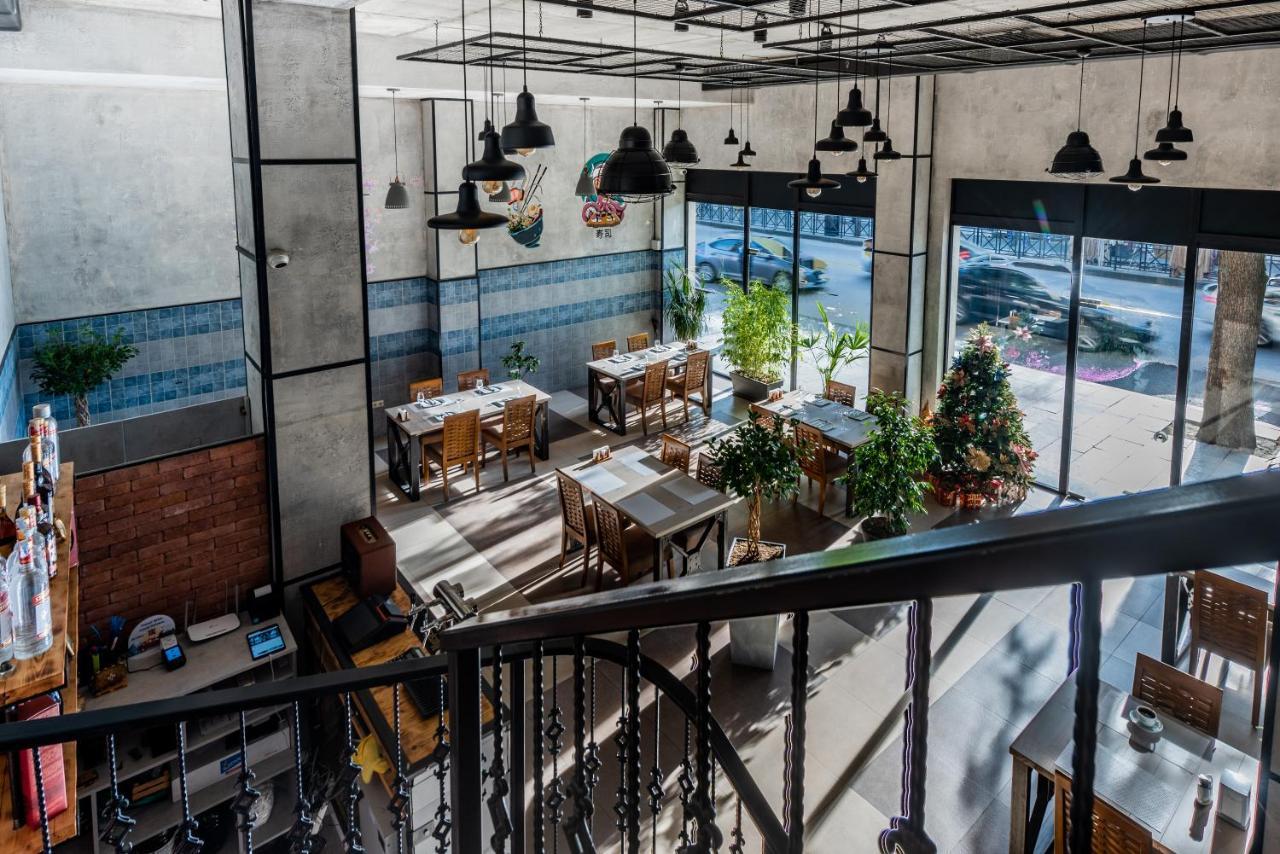 באטומי Hotel Light Palace מראה חיצוני תמונה