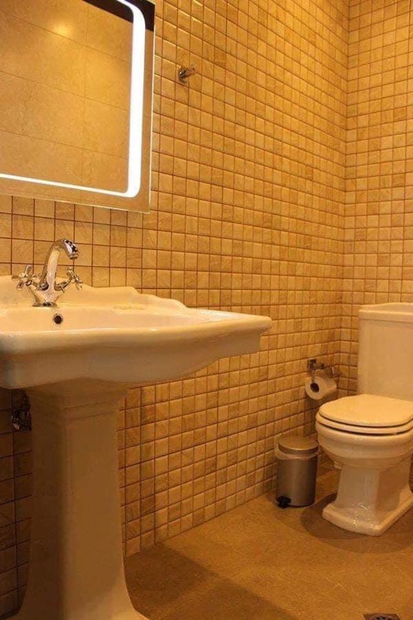 באטומי Hotel Light Palace מראה חיצוני תמונה