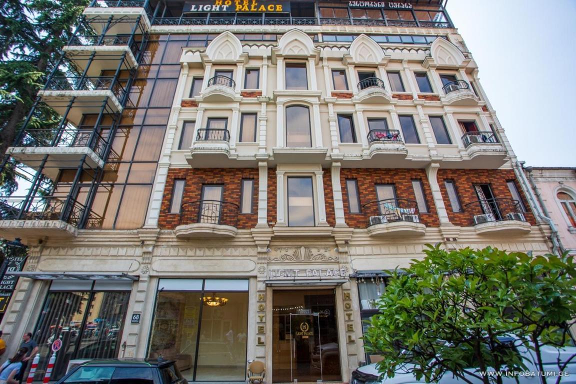 באטומי Hotel Light Palace מראה חיצוני תמונה